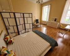 Oktogon-budapest_vi_keruelet_oktogon373863_3.jpg