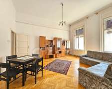 Vörösmarty utca-budapest_vi_keruelet_voeroesmarty_utca542536_1.jpg