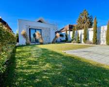 Tátika utca-toeroekbalint_tatika_utca453343_29.jpg