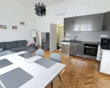 Corvin köz-budapest_viii_keruelet_corvin_koez525190_3.jpg