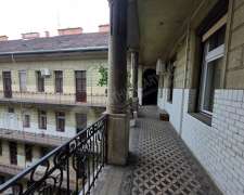 Rákóczi út-budapest_vii_keruelet_rakoczi_ut530129_27.jpg