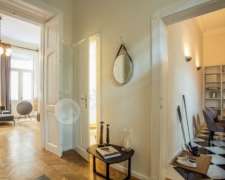 Hajós utca-budapest_vi_keruelet_hajos_utca532709_2.jpg