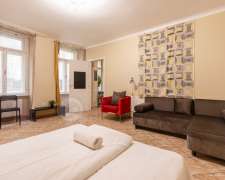 Révay köz-budapest_vi_keruelet_revay_koez546213_1.jpg