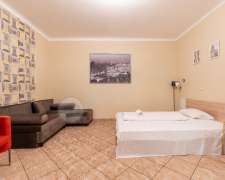 Révay köz-budapest_vi_keruelet_revay_koez546216_4.jpg