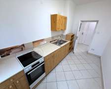 Thököly út-budapest_xiv_keruelet_thoekoely_ut546331_3.jpg