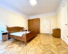 Falk Miksa utca-budapest_v_keruelet_falk_miksa_utca546813_9.jpg