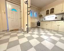 Harminckettesek tere-budapest_viii_keruelet_harminckettesek_tere547119_14.jpg